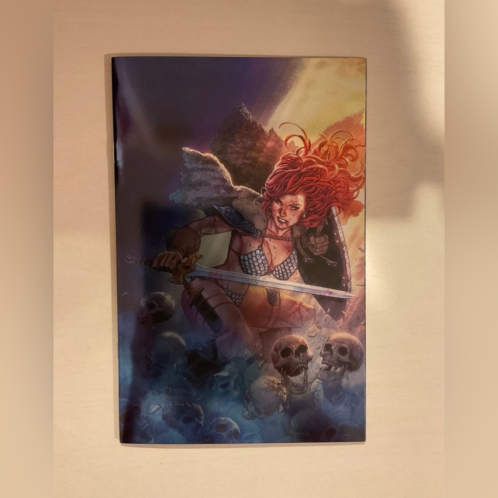 Red Sonja # 1 Foil ,Red Sonja Empire of the Damned # 1, 2, 3 Foil, Invincible 1